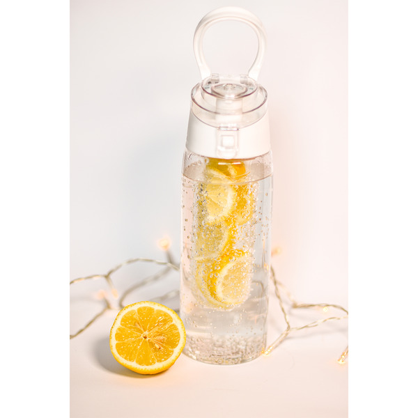 R08353.06 - Bidon Mint 700 ml, biały/transparentny